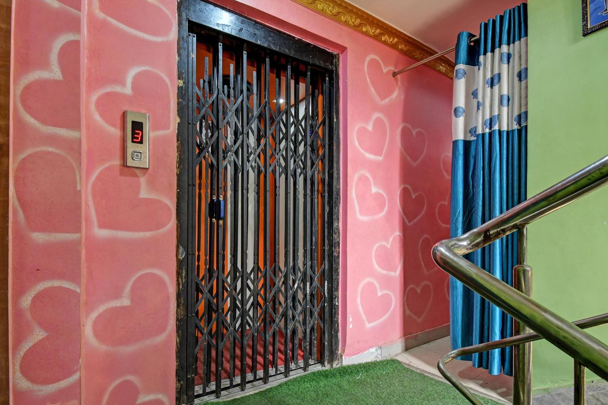 Hotel O Star View Calcutta  Esterno foto